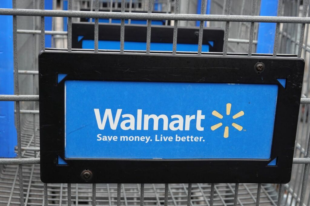 Does Walmart pay bereavement for uncles?