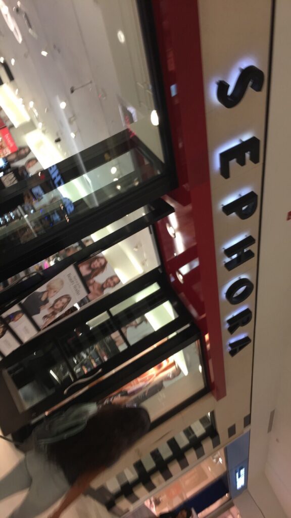 the-most-heavenly-place-on-earth-sephora-shopping-girlsday-makeup-beauty-makeupaddict_t20_ko74vE