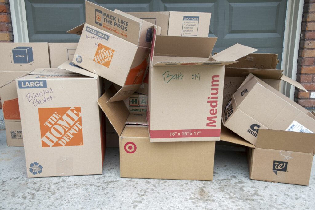 Can you get free boxes at Lowes?