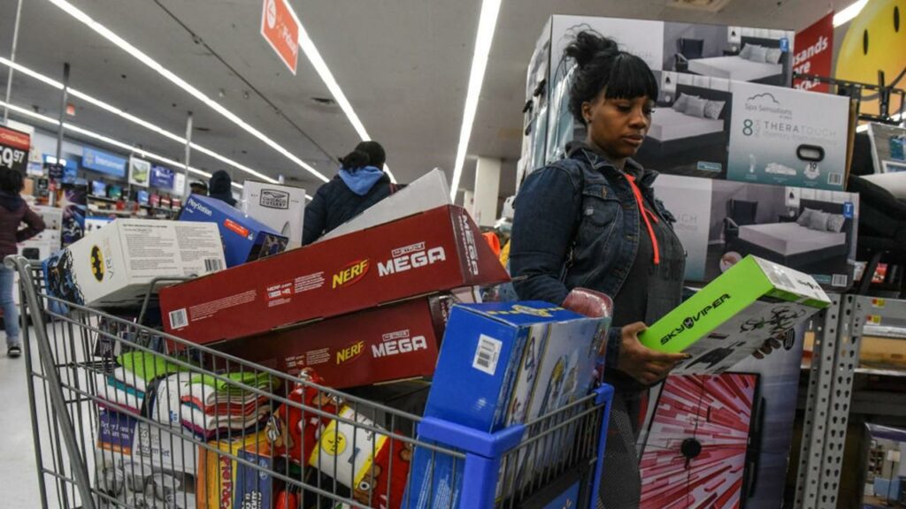 What year did stores start opening on Thanksgiving?