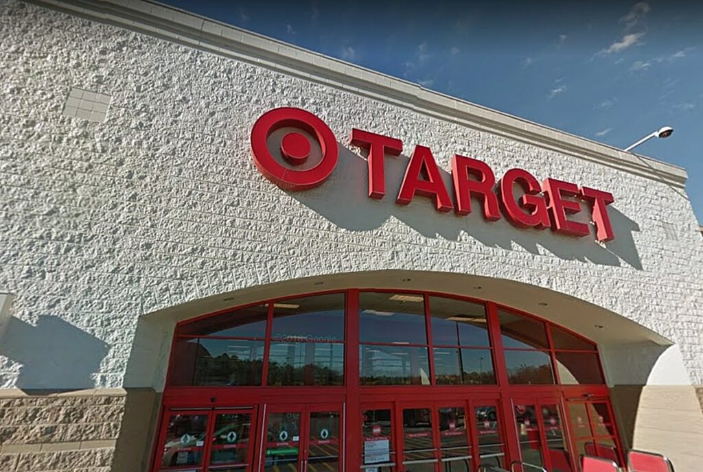 Will Target be open Thanksgiving 2021?